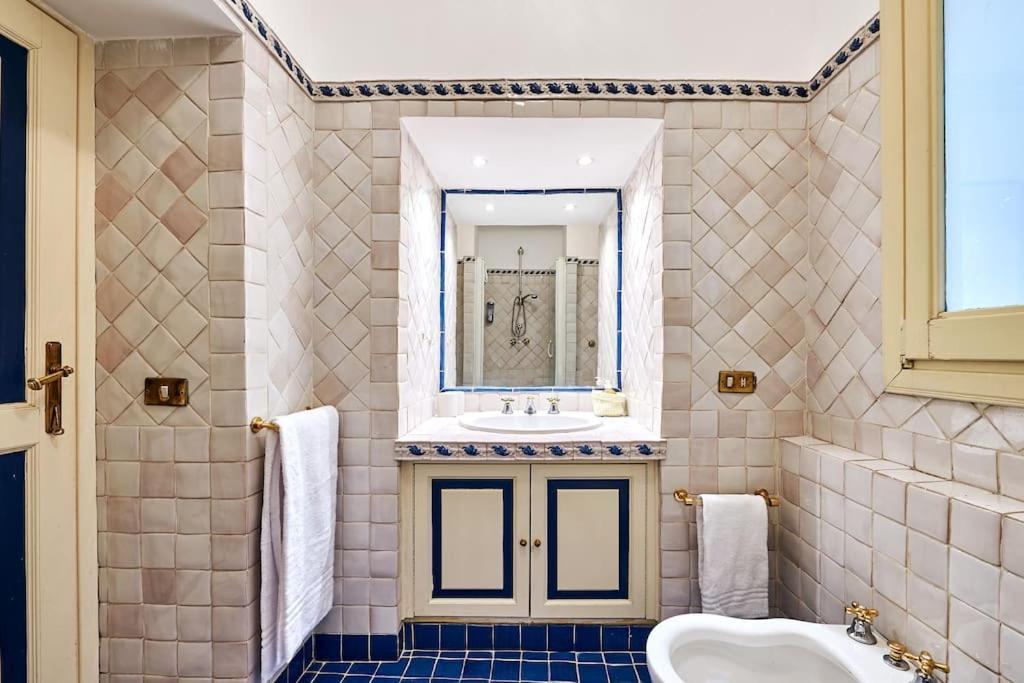 Irex - Cavour Private Apartment ローマ エクステリア 写真