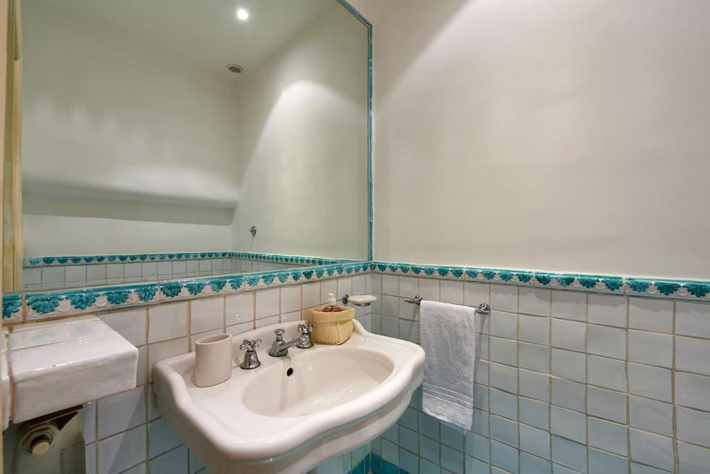 Irex - Cavour Private Apartment ローマ エクステリア 写真