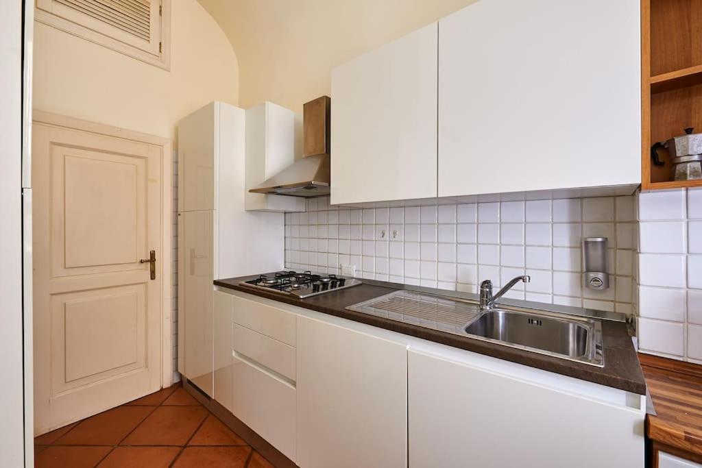 Irex - Cavour Private Apartment ローマ エクステリア 写真